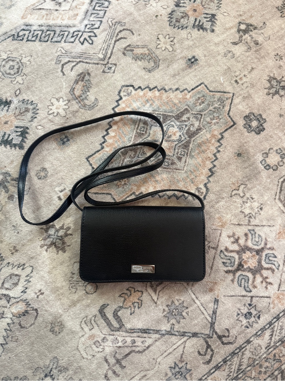 Henri Bendel NWOT Black Pebble Leather Crossbody Wallet OS Quiet Luxury Elevated